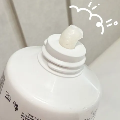 Sữa rửa mặt trắng da tạo bọt Scentio Milk Plus Whitening Facial Foam Thái Lan 100ml