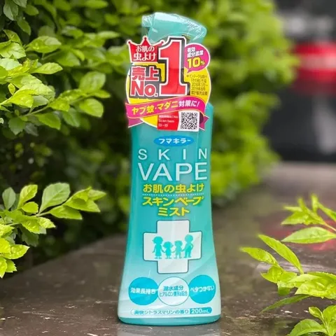 Xịt chống muỗi Skin Vap.e Fumakilla Nhật Bản cho cả gia đình