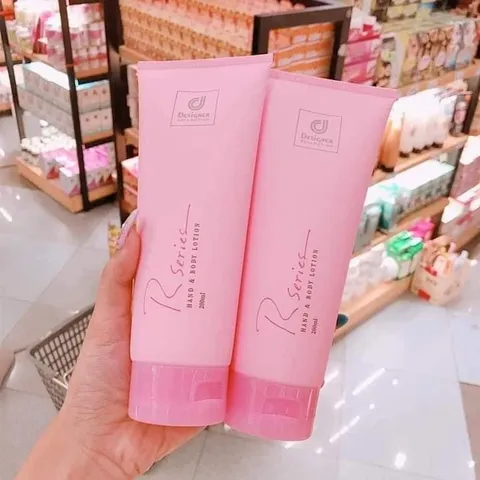 Sữa dưỡng thể trắng da Designer RSeries Body Lotion 200g