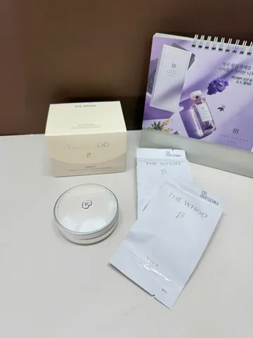 Set Phấn Nước Chống Nắng Cấp Ẩm Whoo Radiant White Moisture Cushion Foundation SPF50+/PA+++ #21