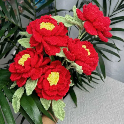 Hoa mẫu đơn len handmade decor bàn – Quà tặng sang trọng, bền đẹp