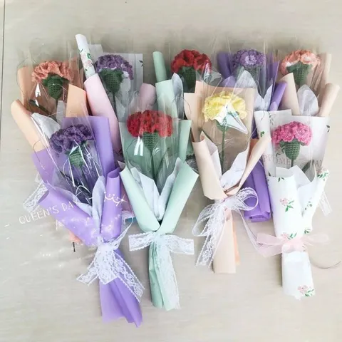 Bó hoa len cẩm chướng 1 bông làm quà tặng