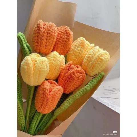 Hoa tulip ghép cánh len không nhụy dùng trang trí bàn làm việc, làm quà tặng