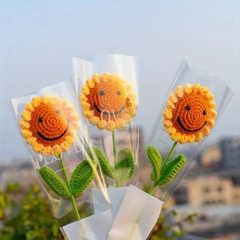 Bó hoa hướng dương len 1 bông dùng làm quà tặng