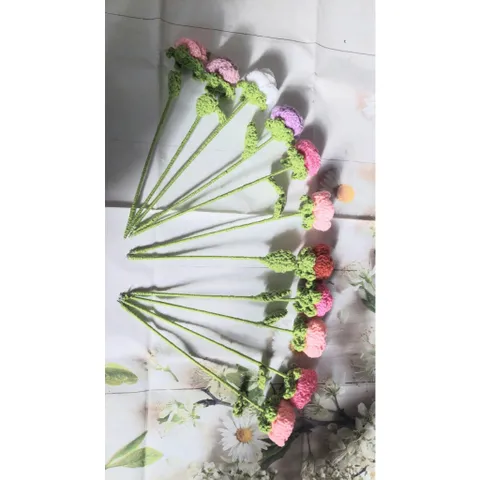 Hoa hồng mini len dùng trang trí bàn làm việc, làm quà tặng