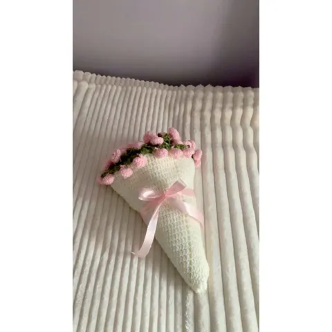Thảm len hoa hồng handmade quà tặng ý nghĩa