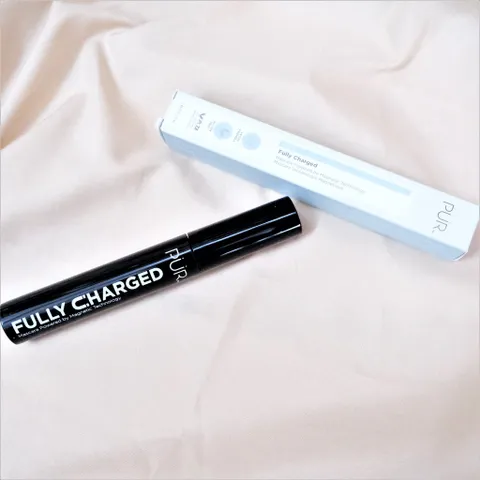Mascara Làm Dài Và Cong Mi PÜR COSMETICS Fully Charged Mascara Powered by Magnetic Technology 13ml - chính hãng