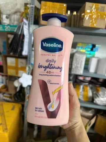 [ Mẫu Mới DAILY BRIGHTENING ]  Sữa Dưỡng Thể trắng da Toàn Thân VASELINE Body Lotion (725ml)