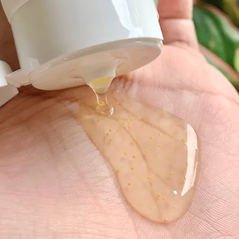 Sữa Rửa Mặt Sắc Ngọc Khang 100g chiết xuất 5 loại thảoo dượcc thiên nhiên giúp làm sạch dịu nhẹ, dưỡng da sáng mịn đều màu