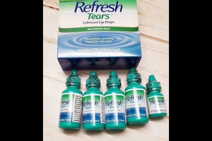 loai nhỏ mắt Refresh Tears hỗ trợ làm dịu kip thời cảm giác nóng rát, khó chịu (15ml) của Mỹ