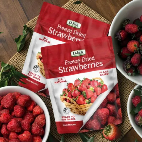 Dâu Sấy Giòn DJ&A 100g Úc, Freeze Dried Strawberries, Dâu Sấy Tự Nhiên, Snack Trái Cây Tiện Lợi