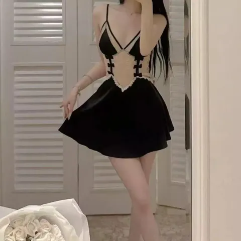 Váy Ngủ Sexy Phối Ren Ngực Hở Lưng Gợi Cảm Xinh Yêu Đầm Lụa 2s Cổ V Dáng Xoè Dễ Thương Quyến Rũ - N272 Đen