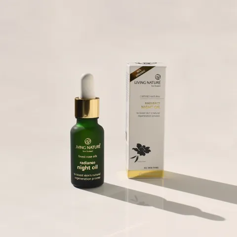 [Hỏa tốc] Tinh chất giảm thâm nám Living Nature Radiance Night Oil 18ml