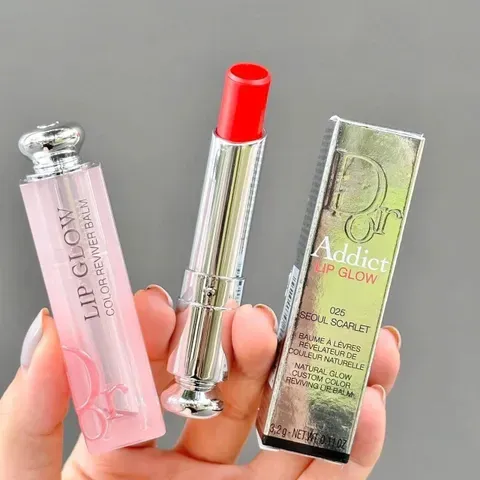 Son Dưỡng Dior Addict Lip Glow Màu 025 Seoul Scarlet Đỏ Cam 3.2g - Chất Dưỡng Ẩm Tự Nhiên, Cảm Giác Mềm Mại, Độc Đáo