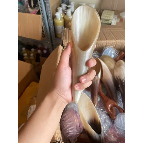 Dụng cụ day ấn huyệt sừng ống tròn LƯỢC TÂM massage cạo gió nguyên khối giúp giãn gân cốt toàn thân 819259