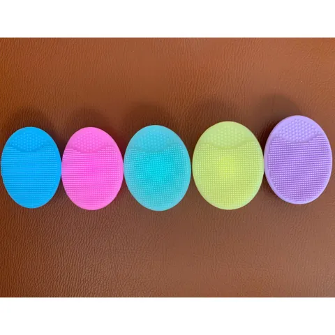 Miếng cọ rửa mặt, tẩy tế bào chết, gội đầu cho em bé (màu giao ngẫu nhiên) 819274