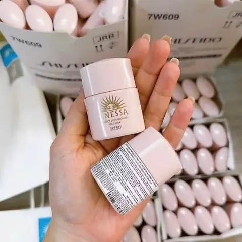 kem chống nắng hồng dưỡng thể dưỡng da chống tia UV 12ml 819610