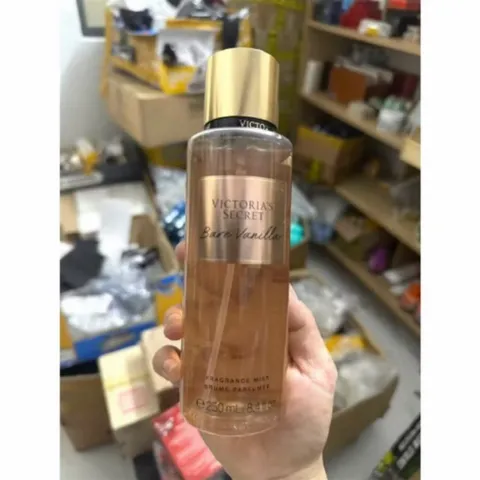 ( XẢ KHO Trầy bao bì không ảnh hưởng chất lượng ) body mist mùi BARE VANILLA - AMBER ROMANCE
