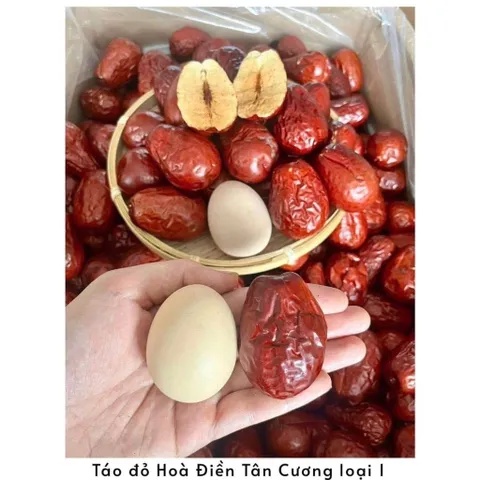táo đỏ hòa điền tân cương loại 1 hộp 1kg quả to ngọt thanh biếu tặng quá hợp lí