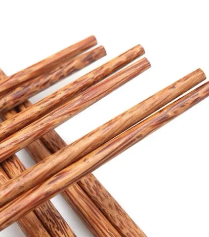Đũa Chiên Dừa Loại 1 ( 10 Đôi )  với bề mặt nhẵn bóng và các đường vân gỗ đặc trưng (TH726)