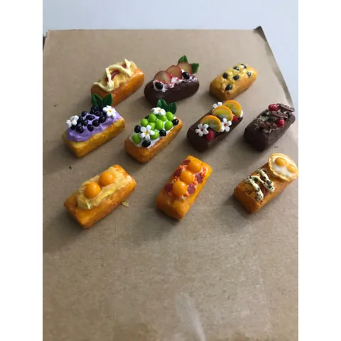 10 bánh như hình mini bằng đất sét