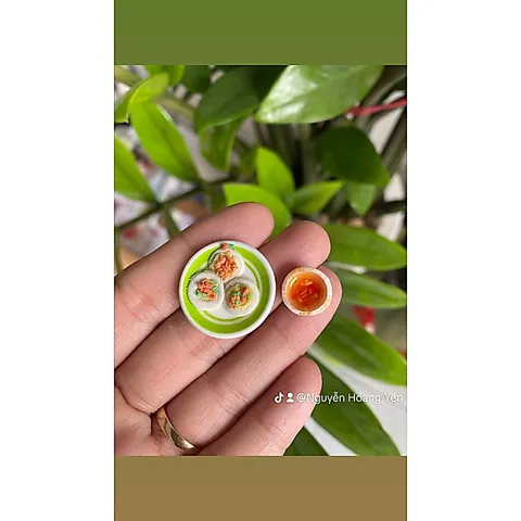 mô hình dĩa bánh mini rất nhỏ 1/12 bằng đất sét