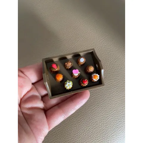 mô hình bánh mini bằng đất sét 9 cái không tách lẻ ạ