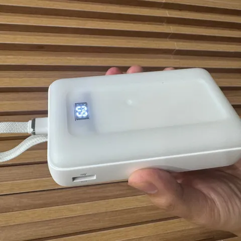 Pin dự phòng 10.000mAh sạc nhanh 30W liền cáp Type-C chưa in logo, ko hộp ( nhà máy Anker ) (P129238)