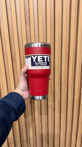 Ly giữ nhiệt YETI 30oz / 887ml Rambler Tumbler ( ngẫu nhiên) (P134689)