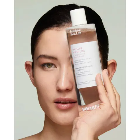 [Nhập khẩu chính hãng] Nước Tẩy Trang Sensilis 400ml Dành Cho Da Dầu Mụn Và Da Nhạy Cảm, Sạch Sâu Lành Tính
