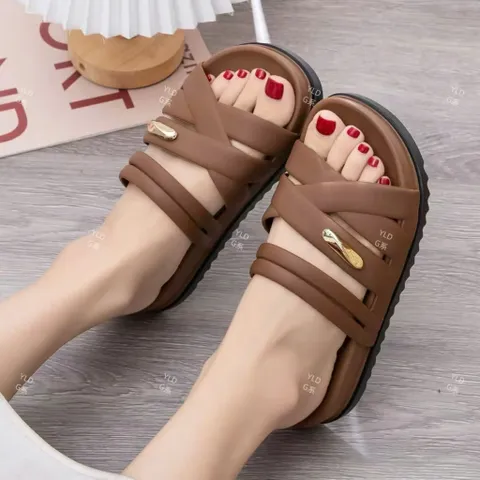 Dép nữ quai ngang bản to phối khóa kim loại cao cấp – sandal đế bệt êm chân, phong cách tối giản sang trọng đế cao 4cm
