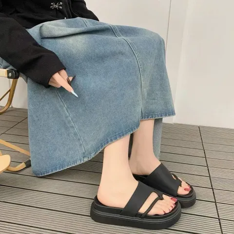 Dép Sandal Nữ Đế Cao 4cm Quai Ngang Thời Trang Hàn Quốc Đi Êm Chân (QC Fullbox)
