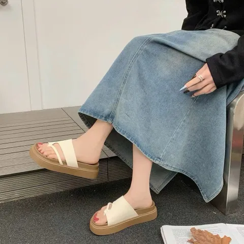 Dép Sandal Nữ Đế Cao 4cm Quai Ngang Thời Trang Hàn Quốc Đi Êm Chân (QC Fullbox)