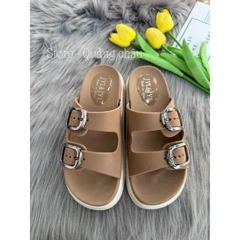 Dép Sandal Nữ 2 Quai Khóa Kim Loại Đế Bánh Mì, Dép Quai Ngang Nhựa Siêu Nhẹ Hack Dáng, Dép Đi Chơi Đi Biển Thời Trang