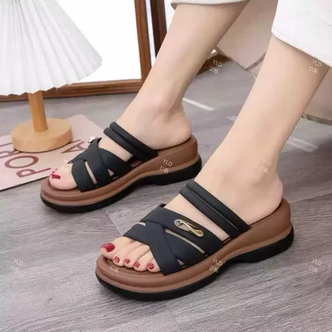 Dép Nữ Đế Su Đúc 5cm Quai Chéo Đan Mềm Khóa Kim Loại Cao Cấp - Dép Lê Bánh Mì Cao Su Non Êm Chân ( Tăng 1sz)