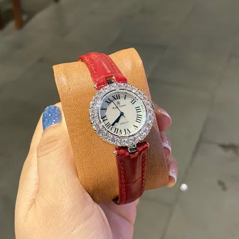 [ Yumi Store ] Đồng Hồ Nữ ROCROWN Dây Da Mặt Tròn Đá Pha Lê Siêu Sang. Thời Trang