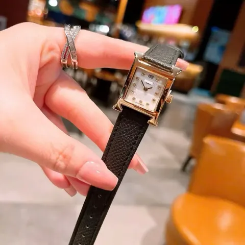 Đồng hồ nữ KMH mặt vuông , kiểu dáng thanh lịch sang trọng kèm hộp