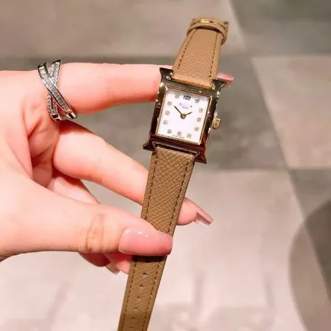 Đồng hồ nữ KMH mặt vuông , kiểu dáng thanh lịch sang trọng kèm hộp