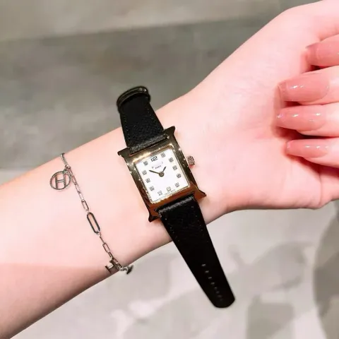 Đồng hồ nữ KMH mặt vuông , kiểu dáng thanh lịch sang trọng kèm hộp