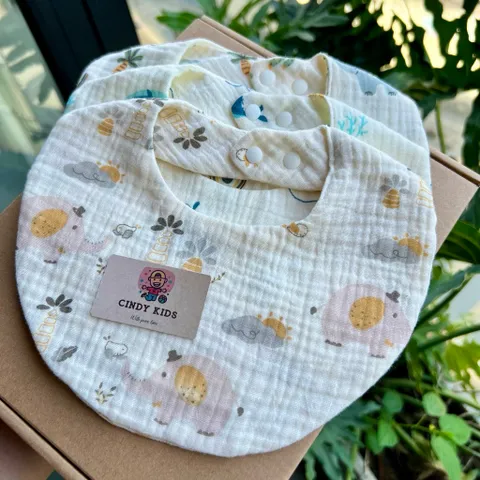 Yếm vải xô muslin 2 mặt hoạ tiết tròn thấm hút tốt nhà Cindy