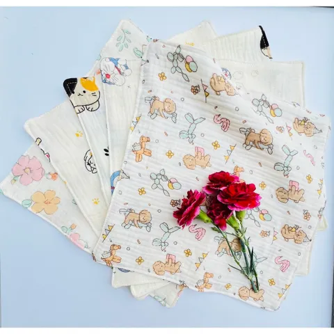 Khăn mặt, khăn sữa chất xô muslin 4 lớp mềm mại an toàn với da em bé.