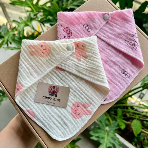 Khăn yếm tam giác xô Muslin organic 4 lớp siêu mềm mại thấm hút của nhà CindyKids