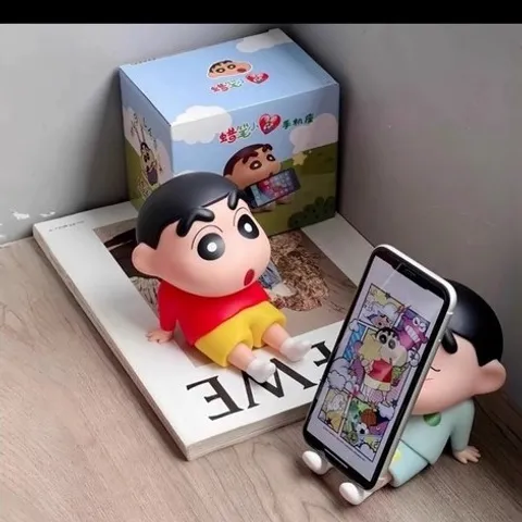Giá Đỡ Điện Thoại Hình Shin, Kệ Để Điện Thoại Cute Hỗ Trỡ Xem Phim, Livestream Trang Trí Bàn Học Bàn Làm Việc