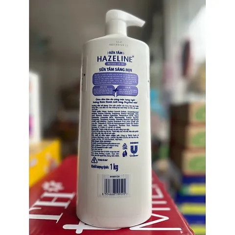 Sữa Tắm Dưỡng Thể Hazeline Thiên Nhiên Trắng Da - Chai 1KG
