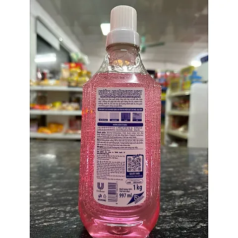 Nước Lau Sàn Sunlight Tinh Dầu Thảo Mộc Hoa Lily & Bạch Trà (Hồng) - Chai 1KG