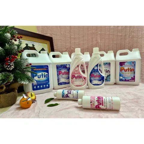 Nước Xả Vải Cao Cấp Putin Enchanter 2KG – Lưu Hương 365 Ngày – Siêu Mềm Vải, giảm nhăn – Dùng Cho Gia Đình & Giặt Là