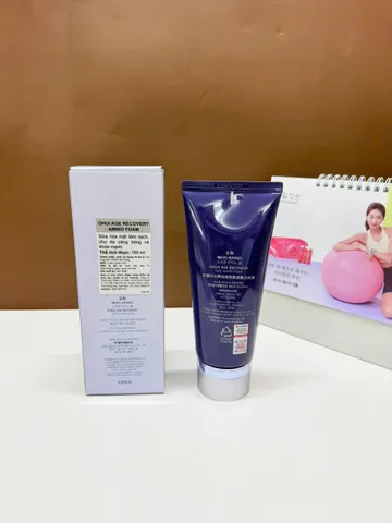 Sữa rửa mặt cải thiện nếp nhăn Ohui Age Recovery Soft Amino Foam 180ml