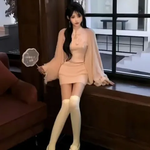 Set đầm len body kiểu cúc cổ trang kèm áo choàng tay phồng