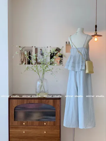 Set bộ nữ thiết kế áo hai dây buộc nơ kèm quần suông dài ống rộng thướt tha, phong cách tiểu thư vintage ngọt ngào