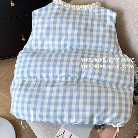 Áo phao gile hai mặt màu trắng và kẻ caro xanh viền bèo cổ nơ dễ thương